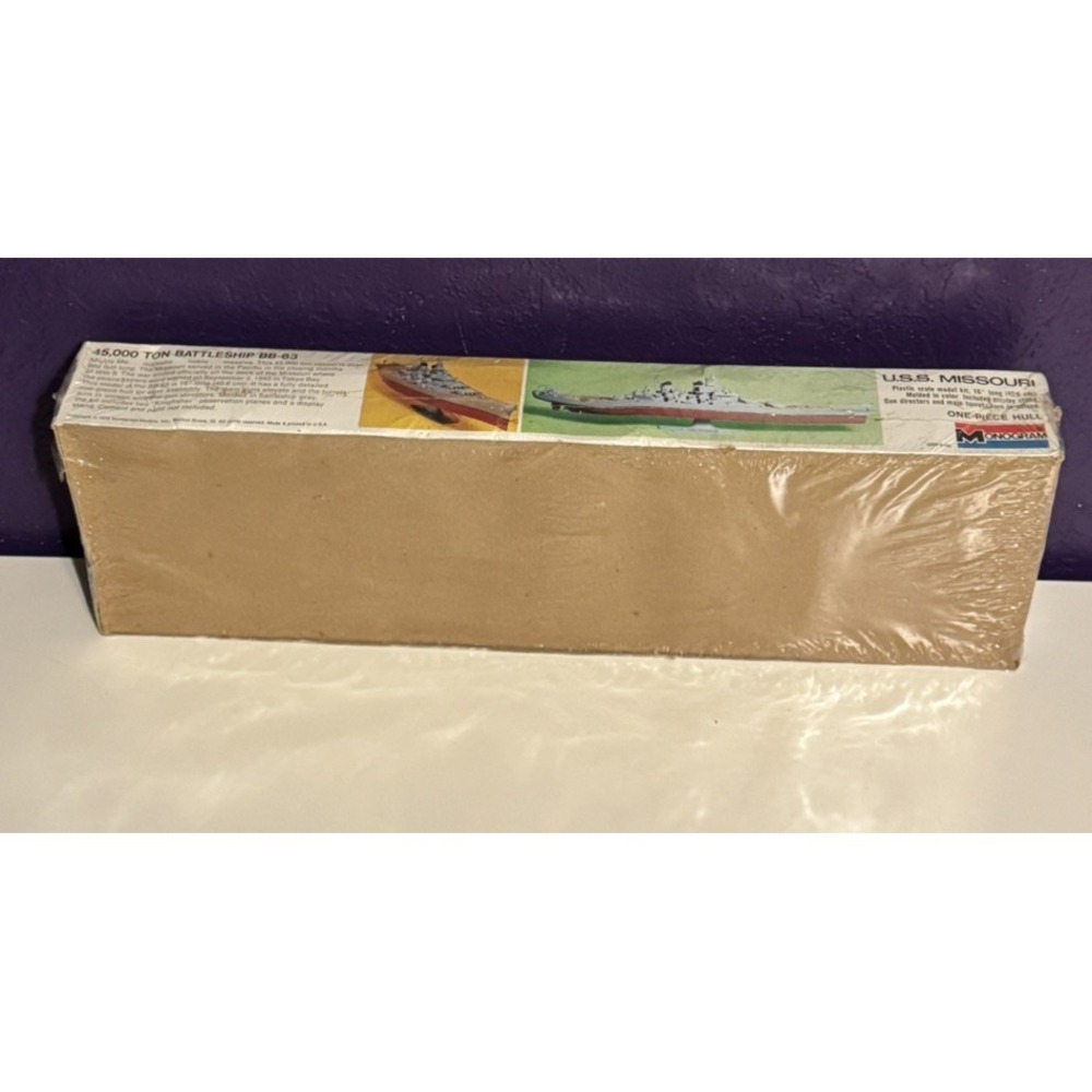 Monogram USS Missouri BB-63 Battleship Model Kit 1976 16" 3000 New Sealed - Picture 5 of 5
